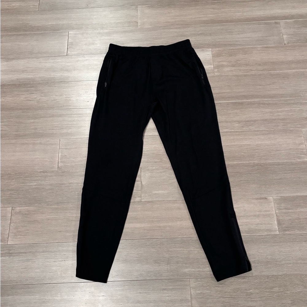 Alo Yoga Men’s Conquer React Performance Pant – Size Small